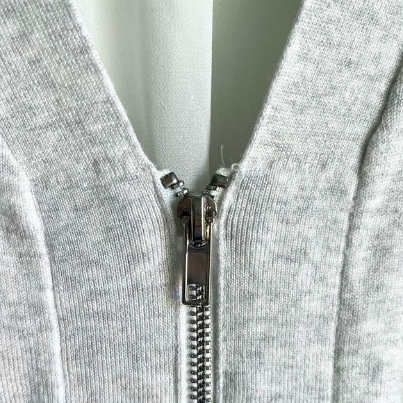 NWT Lane Bryant Grey Knit V- Neck Kimono Sleeve Mixed Media Sheer Top Sz… - Picture 3 of 13